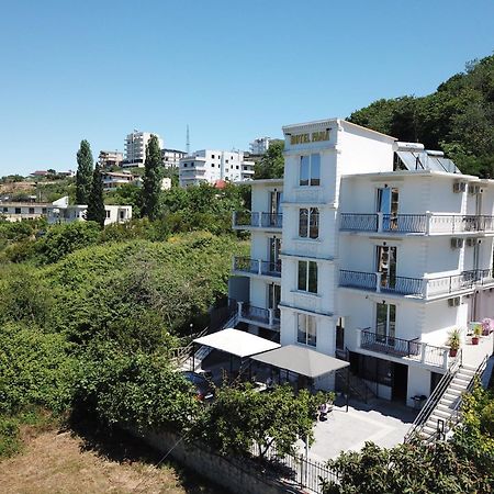 Hotel Fama Shkallnur Bagian luar foto