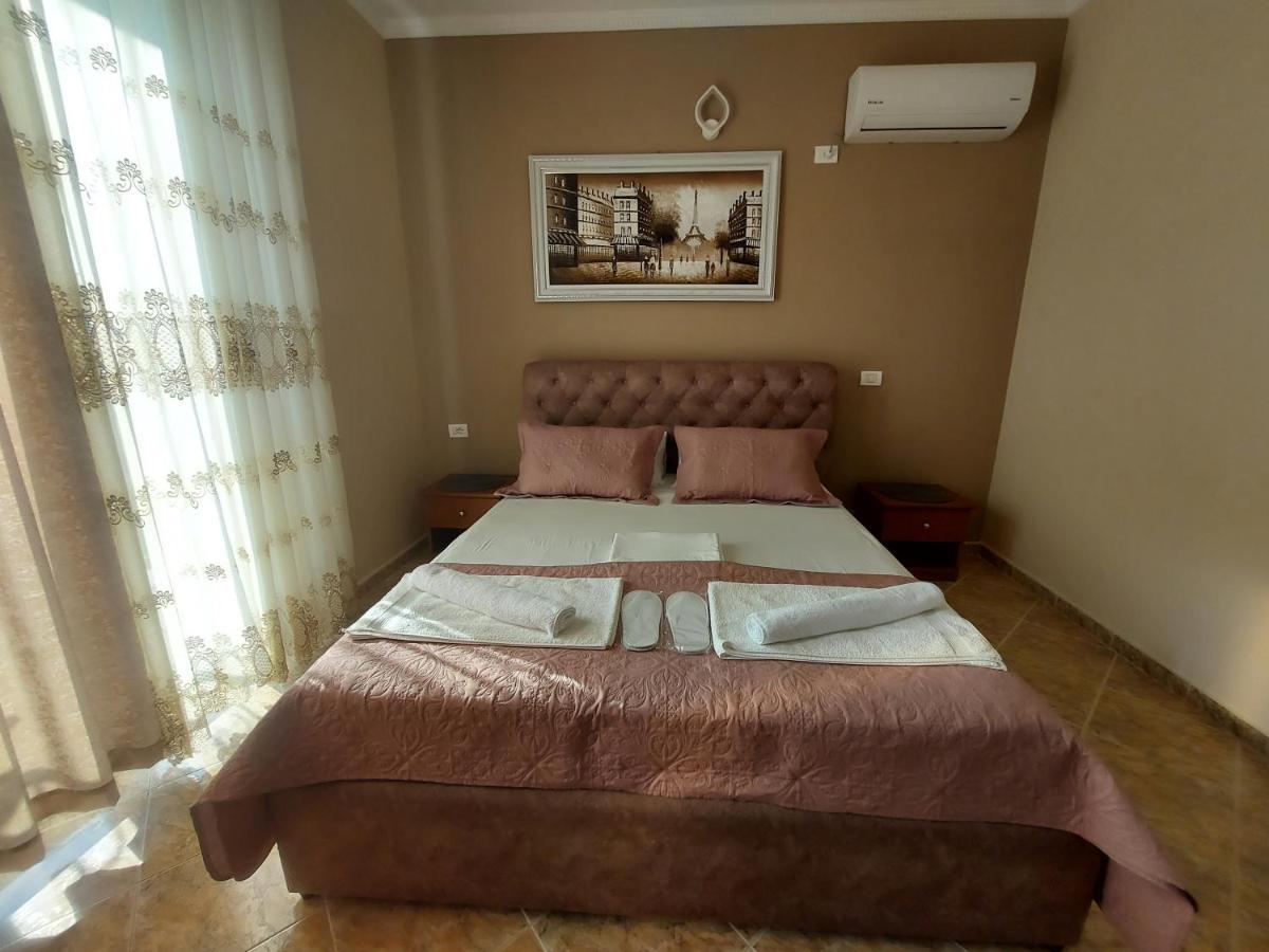 Hotel Fama Shkallnur Bagian luar foto