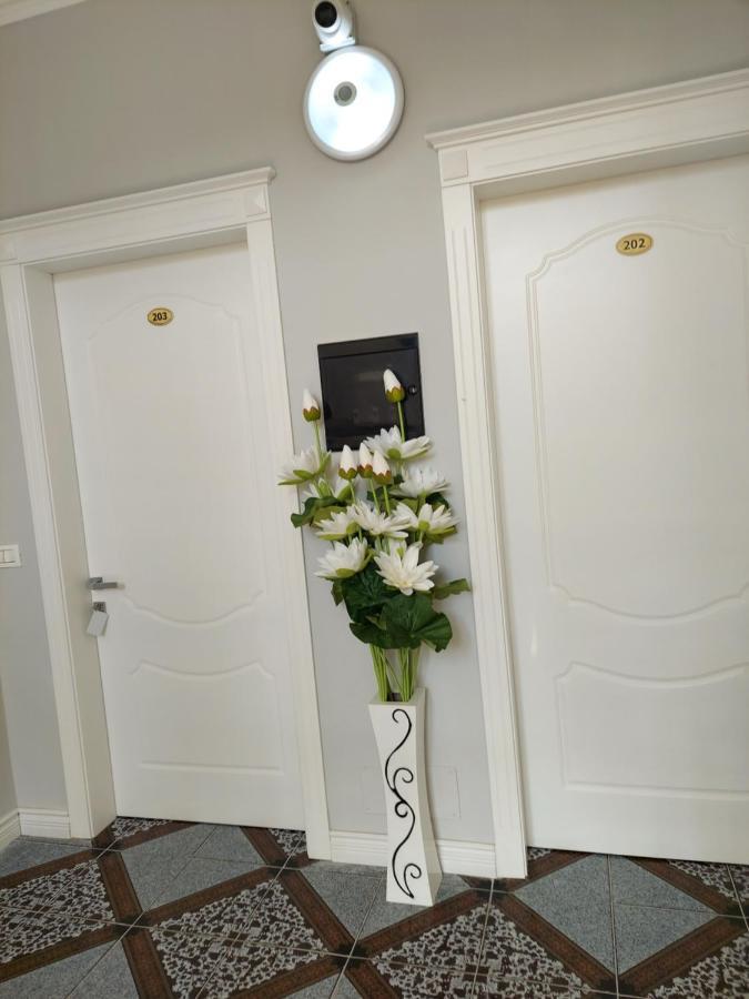 Hotel Fama Shkallnur Bagian luar foto