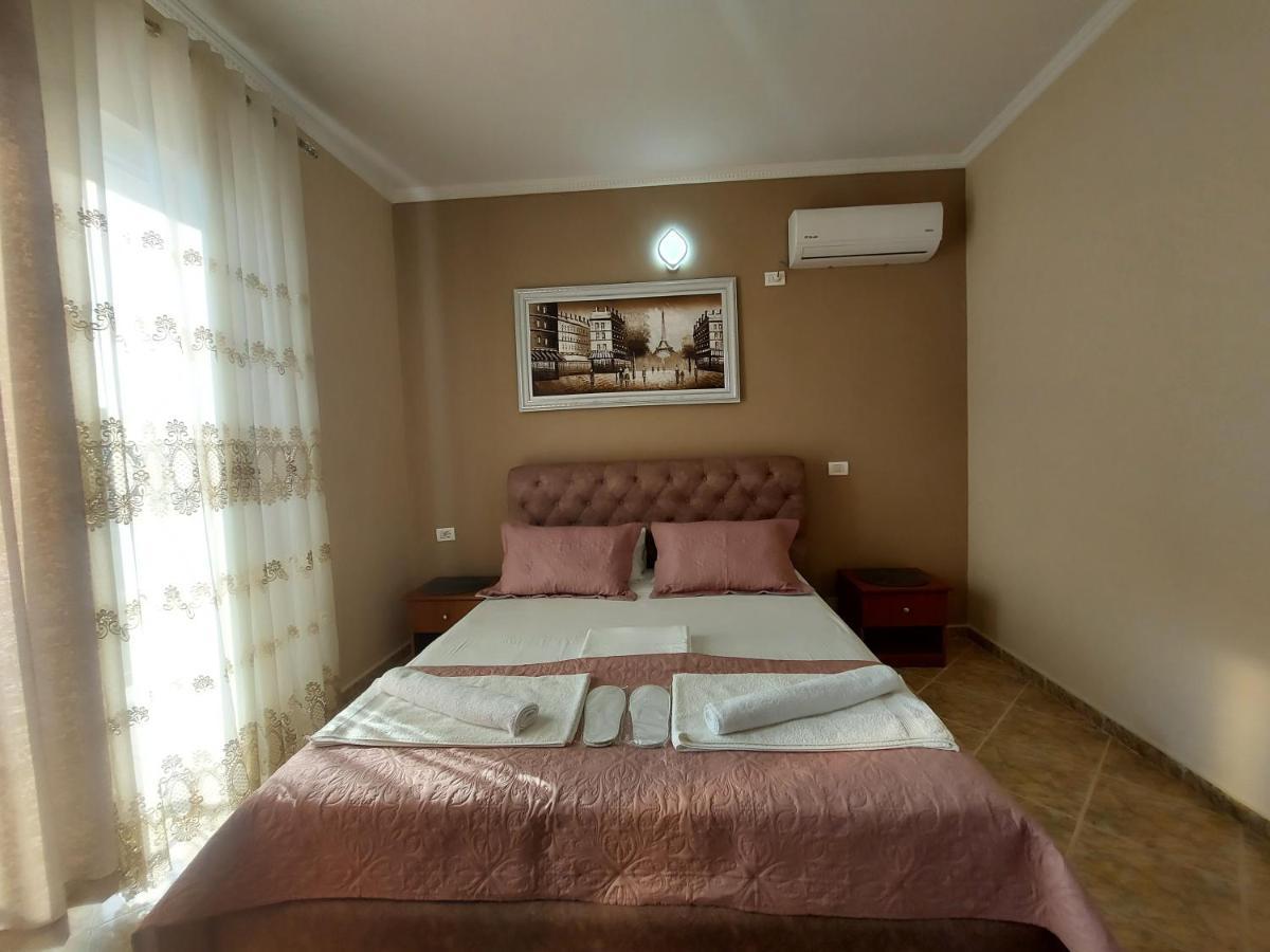 Hotel Fama Shkallnur Bagian luar foto