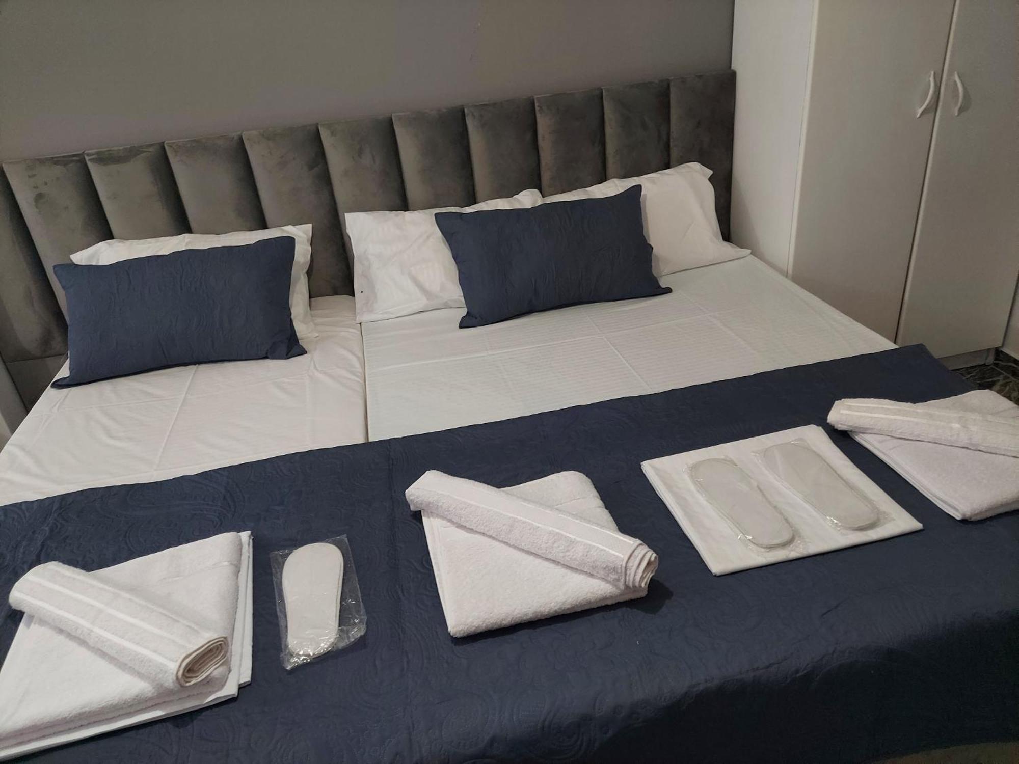Hotel Fama Shkallnur Bagian luar foto