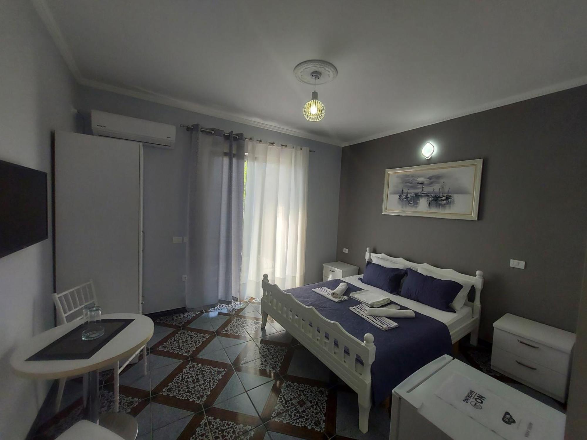 Hotel Fama Shkallnur Bagian luar foto