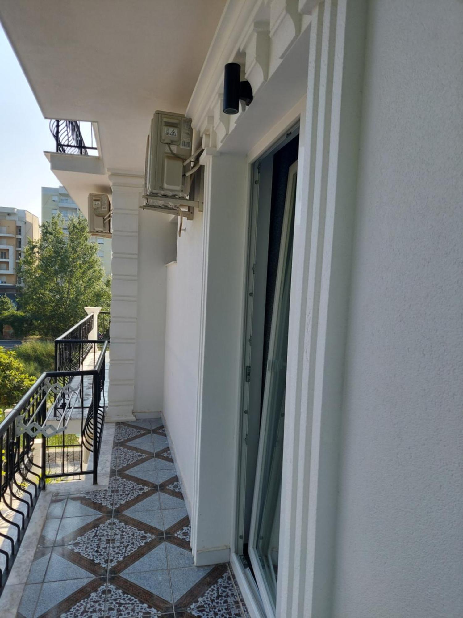Hotel Fama Shkallnur Bagian luar foto