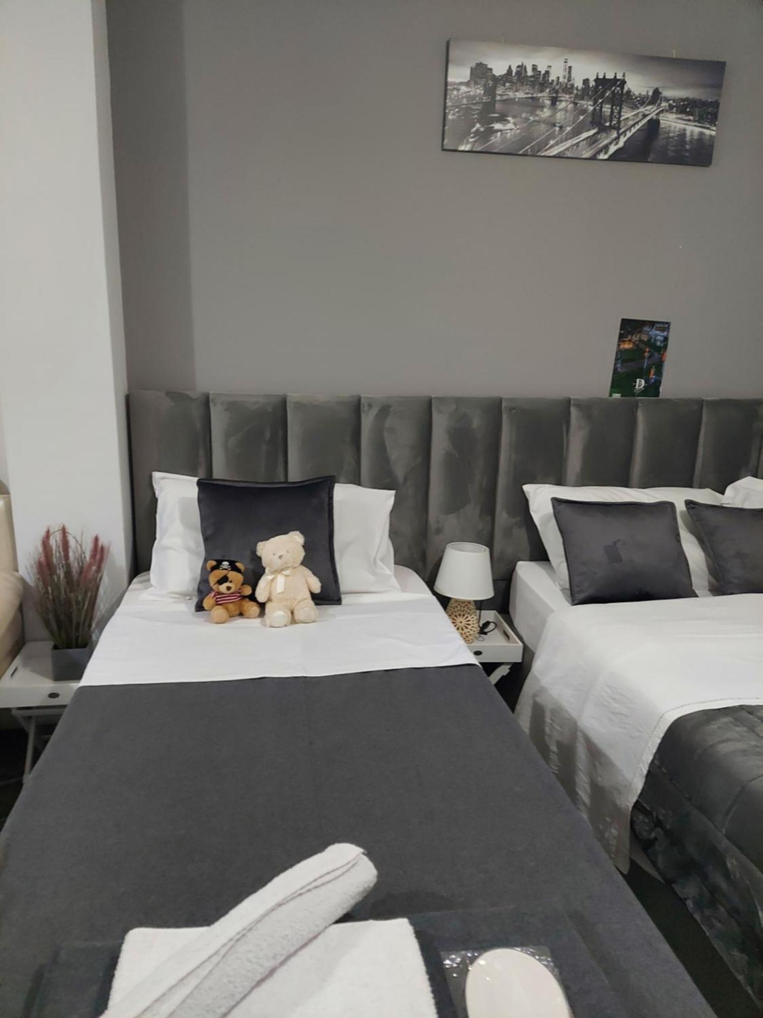 Hotel Fama Shkallnur Bagian luar foto