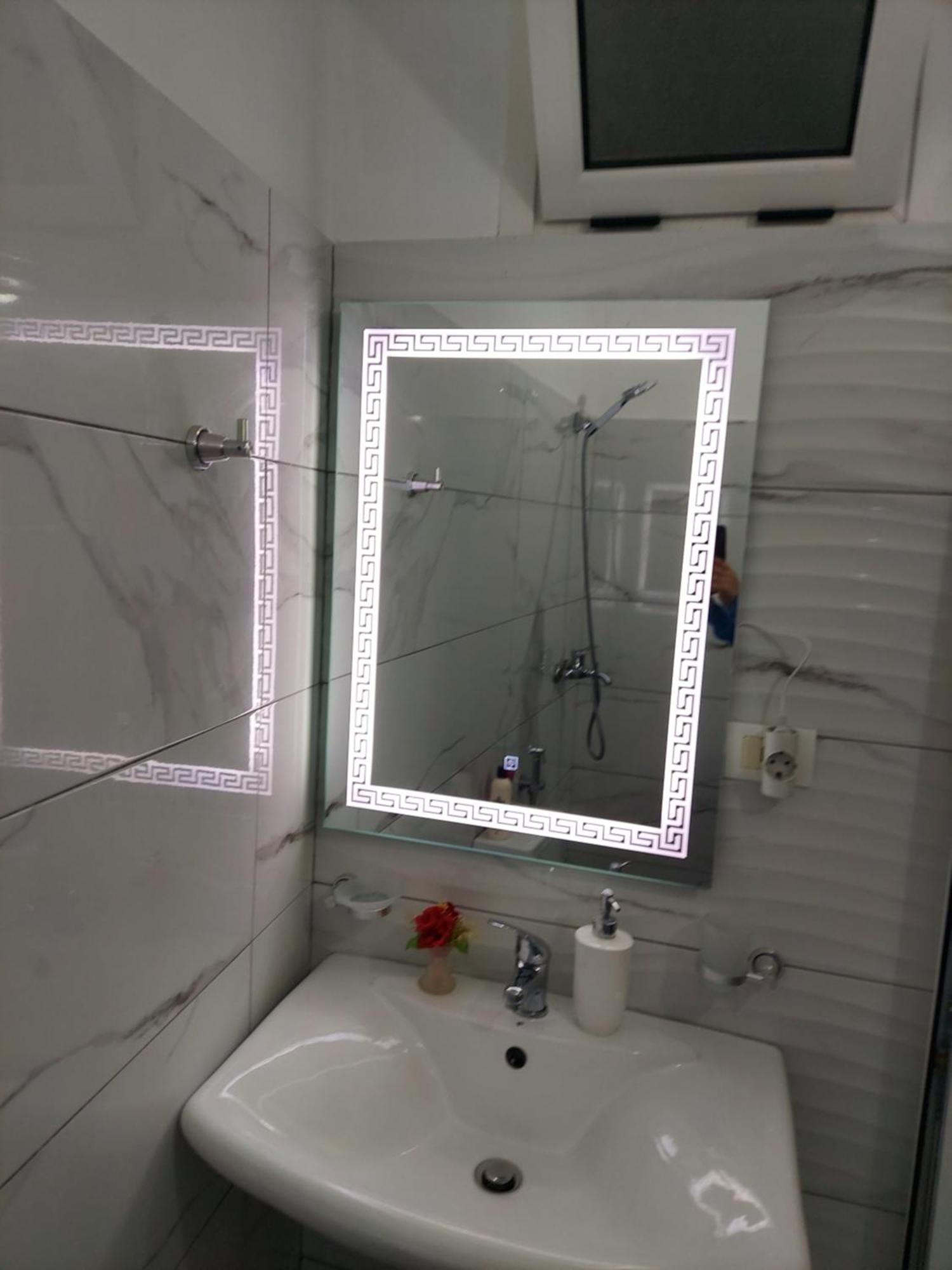 Hotel Fama Shkallnur Bagian luar foto
